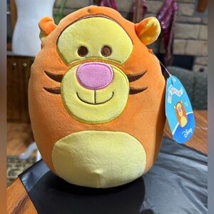 DISNEY ORIGINAL SQUISHMALLOW TIGGER  9.5”